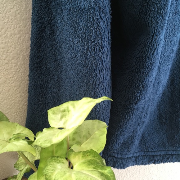 North Face pullover - Picture 4 of 4